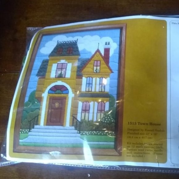 Vintage Creative Circle Kit #1513  - Town House  - c 1981 - Picture 1 of 6